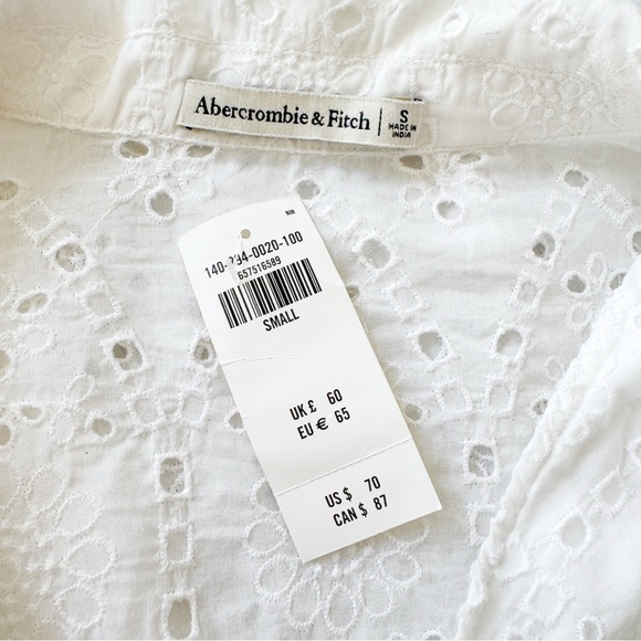 New! ABERCROMBIE • Short-Sleeve Cropped Schiffli Shirt in White - Picture 10 of 13